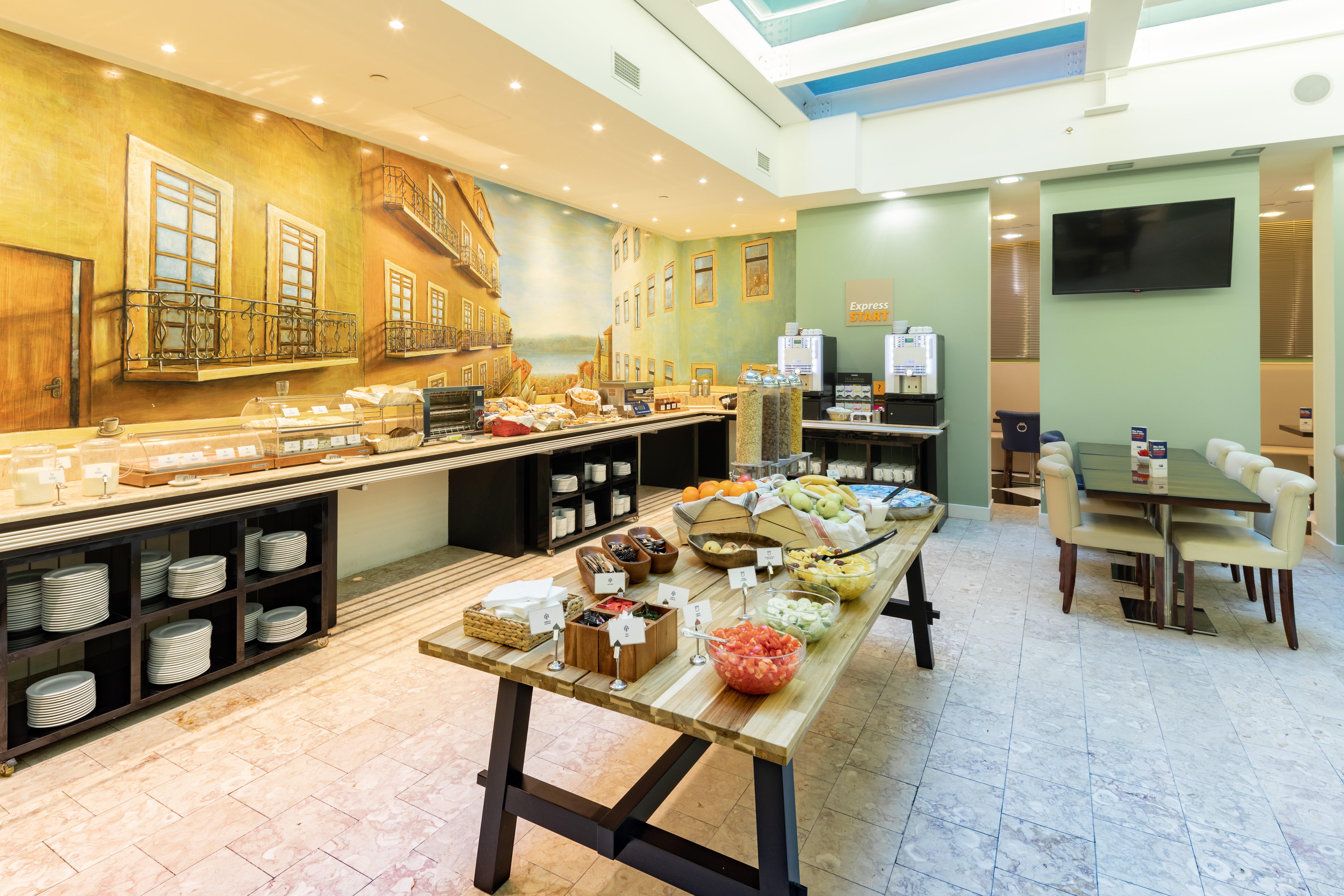 Holiday Inn Express Lisboa - Av. Liberdade By Ihg Екстер'єр фото